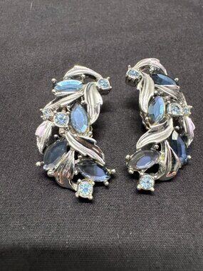 Sarah Coventry Vtg 1950's Silver Clip-On Earrings Blue Champagne Leaf Climber Rh